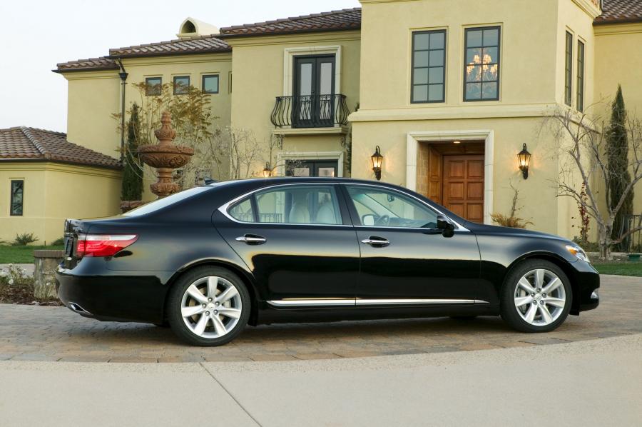  Lexus LS600h L 2007 года  (фото 213 из 224)